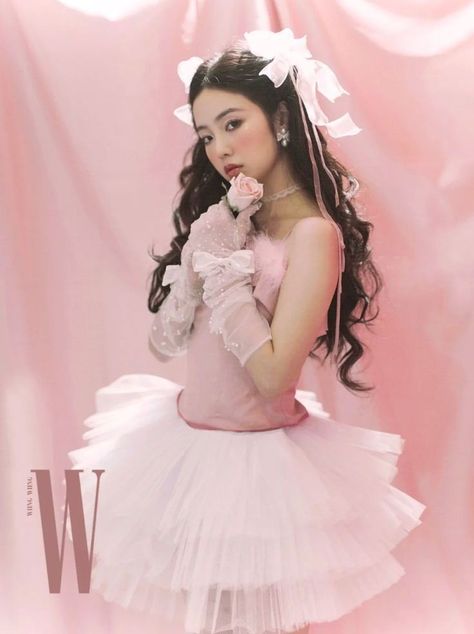 Debut Photoshoot, Fairy Photoshoot, Debut Ideas, Creative Shot, Pink Doll, Photoshoot Themes, Photoshoot Concept, Pink Themes, Studio Photo