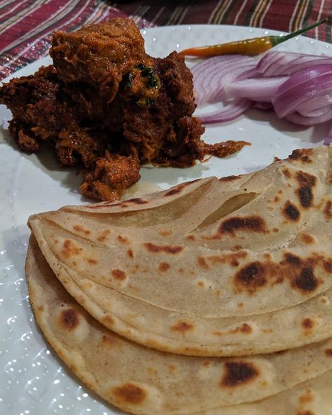 Life Without Alu?: Debarshi's Lachha Paratha (Multi-Layered, Crispy, ... Lachha Paratha, Indian Bread Recipes, Baked Cakes, Foodie Instagram, Delicacy Food, Food Drink Photography, Indian Snack Recipes, Snap Food, Instagram Food