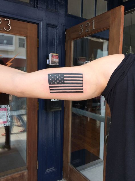 Black And Gray American Flag Tattoo, Small American Flag Tattoo, Flag Tattoo For Women, Us Flag Tattoo, Hunters Tattoo, Usa Flag Tattoo, American Flag Tattoos, Hunter Tattoo, Small American Flags