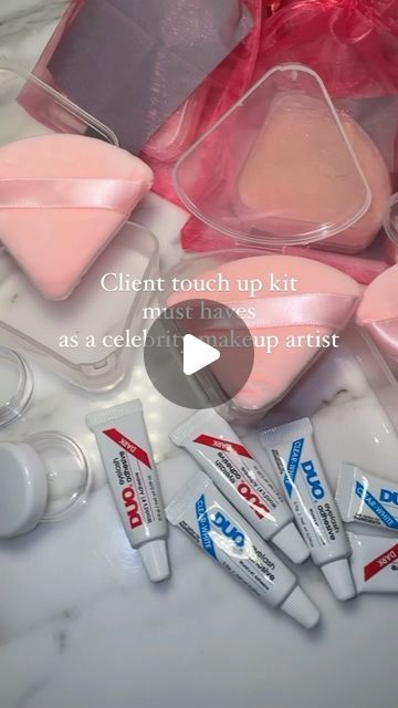 Allison Kaye on Instagram: "Comment “touch up kit” and I’ll send you the links to everything I have in my client touch up kits as a celebrity makeup artist! No gate keeping here 🫶🏻 #celebritymakeupartist #celebritymua #celebritymakeup #makeupartist #touchupkit #makeupartist #professionalmakeupartist #taylorswift #SuperBowl" Makeup Artist Touch Up Kit, Pro Makeup Kit, Makeup Touch Up Kit, Bridal Makeup Touch Up Kit, Full Makeup Kit List, Makeup Artist Kit, Full Makeup, Makeup Mistakes, Mini Makeup