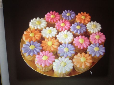 Too Groovy Cupcakes, Gerber Daisy Birthday Party Ideas, Flower Power 2nd Birthday, Groovy First Birthday Cupcakes, Easy Sweet Snacks For A Party, Two Groovy Cupcake Cake, Retro Flower Cupcakes, Five Is A Vibe Birthday Cake Ideas, Diy Daisy Cupcakes