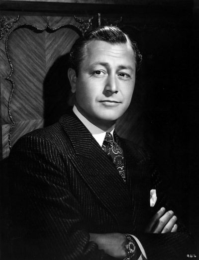 Robert Young Male Movie Stars, Vintage Actors, George Young, Hollywood Glamor, Robert Montgomery, Handsome Devil, Rhett Butler, Father Knows Best, Robert Young