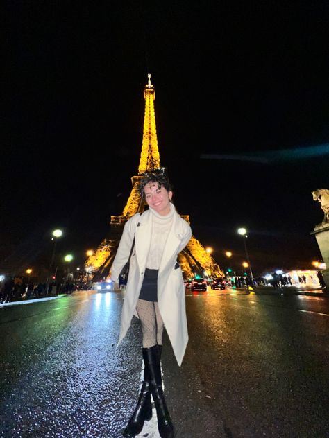 #eiffel #paris #night #fashionstyle #outfitideas #winteroutfit #eiffeltower #nightlife Eiffel Tower Outfits, Eiffel Tower Outfit, Eiffel Tower At Night, Paris Summer, Outfits Women, Night Life, At Night, Eiffel Tower, Winter Outfits