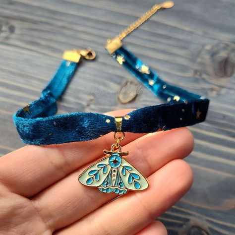 Gothic Accessories Jewellery, Whimsigoth Jewelry, Whimsical Goth, Celestial Stars, The Moth, Velvet Choker Necklaces, Pretty Jewelry Necklaces, Accessory Jewelry, Celestial Necklace