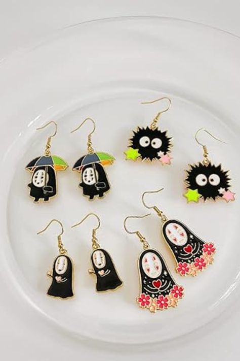 #studioghibli #ghibli #earrings #anime #fashion #noface #spiritedaway #cute #kawaii #trend #summer Ghibli Earrings, Studio Ghibli Earrings, Faceless Man, Diy Resin Earrings, Earrings Anime, Man Earrings, Anime Earrings, Faceless Men, Anime Fashion