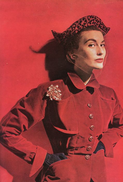 Mary Jane Russell.  Vogue, December 1949.  Photo by Horst. Madame Gres, Madeleine Vionnet, Fashion 1940s, Alfred Stieglitz, 30s Fashion, Vintage Fashion Photography, 40s Fashion, 1930s Fashion, Pierre Balmain