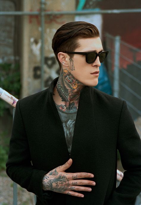 Jimmy Q, Hair Advice, Inked Men, Alternative Hair, Tattoo Models, Pompadour, Gentleman Style, Mens Street Style, Casual Boots