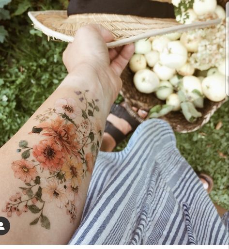 Vintage Floral Tattoos, Botanical Tattoo Design, 16 Tattoo, Wildflower Tattoo, Illustration Tattoo, Beautiful Tattoo, Botanical Tattoo, Blossom Tattoo, Tattoos Designs