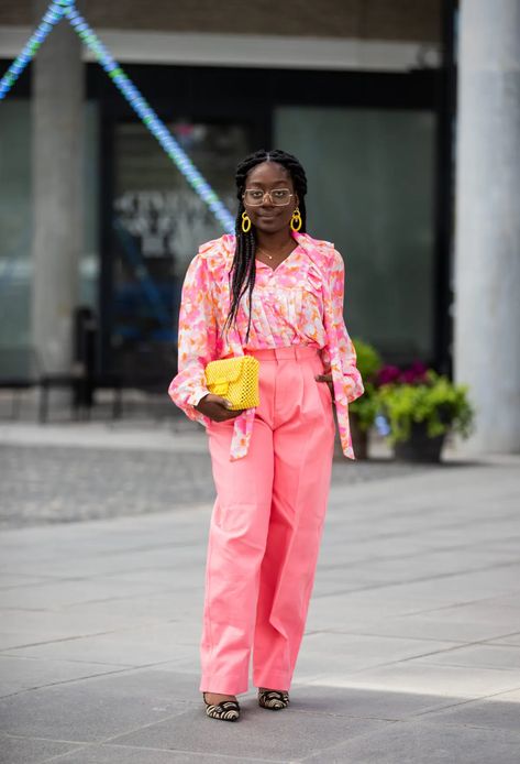 Scandi Street Style, Blogger Ideas, Copenhagen Fashion Week Street Style, Pop Of Yellow, Shoe Trend, Stop Spending, Streetwear Inspiration, Falling Back In Love, Glamour Uk