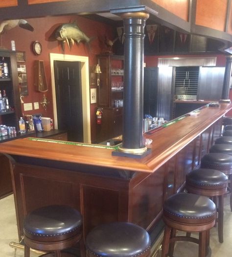 Pictured is a large commercial bar trimmed with our BR450 bar rail molding made from sapele mahogany. Cool Bar Ideas, Home Bar Plans, Custom Home Bars, Basement Bar Plans, Chicago Bars, Bar Rail, Cottage Table, Home Theater Room Design, Theater Room Design