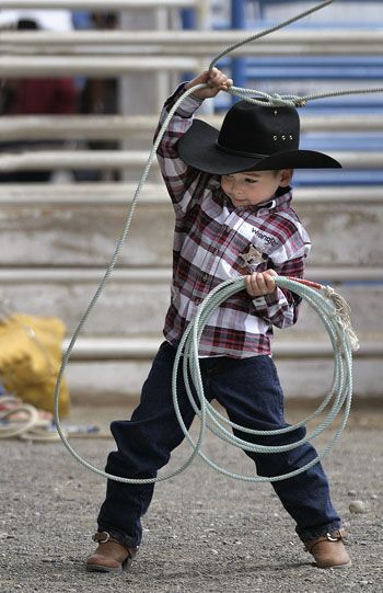 rodeo cowboy in the making. Im sorry but there is nothing more country then this... @pickkm The Cowboy Way, Cowboy Life, Rodeo Cowboys, Cow Boys, Real Cowboys, Into The West, Wilde Westen, Cowboy Stuff, Cowboy Girl