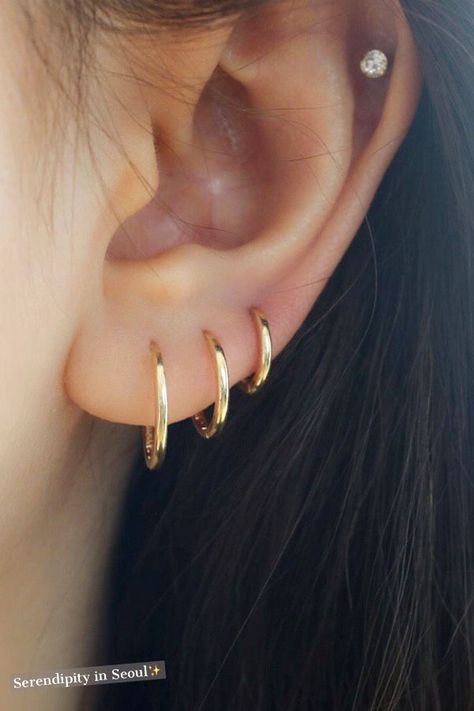 Simple Piercing Ideas, Two Lobe Piercings, Double Piercing Earring, Autumn Closet, Piercings Ideas, 14k Gold Hoop Earrings, Gold Jewelry Gift, Multiple Ear Piercings, Cute Ear Piercings