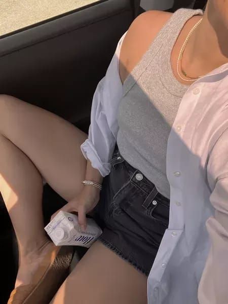 Gray Tank Outfit, Denim Shorts Outfit Summer Casual, Grey Tank Top Outfit, Black Shorts Outfit Summer, Black Denim Shorts Outfit, Black Jean Shorts Outfit, Grey Shorts Outfit, Grey Top Outfit, Basic Outfits Summer