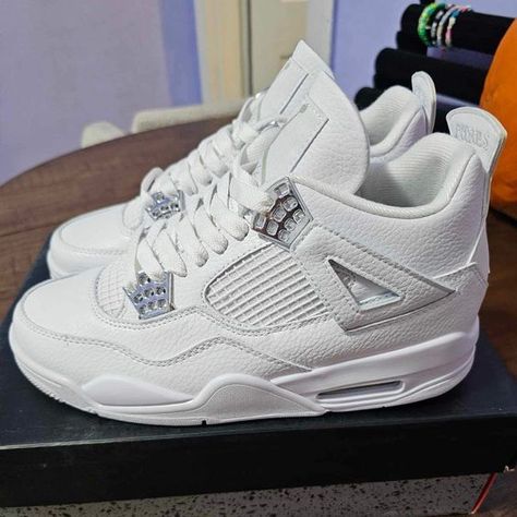 Jordan 4 Shoes Cat, Cute High Top Jordans, White Jordans 4s, Nike Shoes For School, 3s Jordans, Dream Shoes Jordans, Sneakers Fashion Women's, Jordan 4 Pure Money, Jordan 4 Shoes