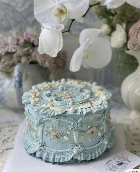 Art Cake Design, Cakes Cute, Victorian Cakes, Bolo Vintage, Vintage Birthday Cakes, Art Cake, Vanilla Flavor, Pretty Dessert, Cute Baking