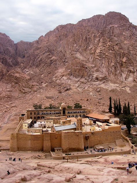 Mount Sinai Egypt, Saint Catherine's Monastery, Orthodox Saints, The Burning Bush, Sinai Peninsula, Saint Catherine, Eastern Orthodox Church, Mount Sinai, Burning Bush