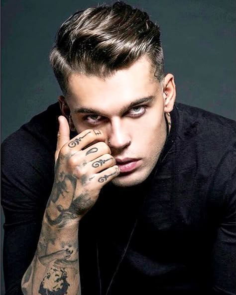 Aesthetic Flannel, James Tattoo, Stephen James Model, Eboy Aesthetic, Model Tattoo, Flannel Outfits, Stephen James, Corte De Cabelo Masculino, Tattoo Model