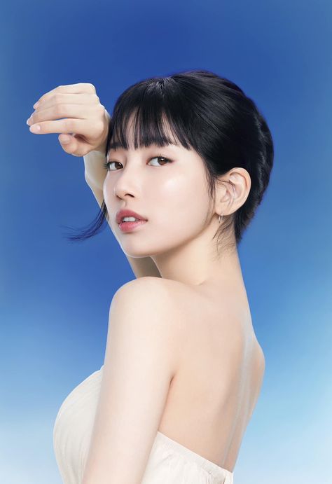 Suzy Bae Photoshoot, Bae Suzy Photoshoot, Suzy Photoshoot, Nose References, Lee Doona, Suzy Bae, Bae Suzy, Korean Actresses, Girl Day