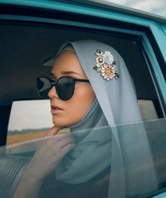 Hijabi Photoshoot, Hijab Photoshoot, Dubai Fashionista, Photoshoot Moodboard, Estilo Hijab, Style Tutorial, Shaped Crystals, Head Coverings, Hair Wrap Scarf