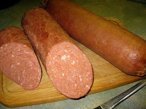 Kochsalami auf ungarische Art. Gib jetzt die erste Bewertung für das Rezept von Wurstler1 ab! Mit ► Portionsrechner ► Kochbuch ► Video-Tipps! Meat, Art