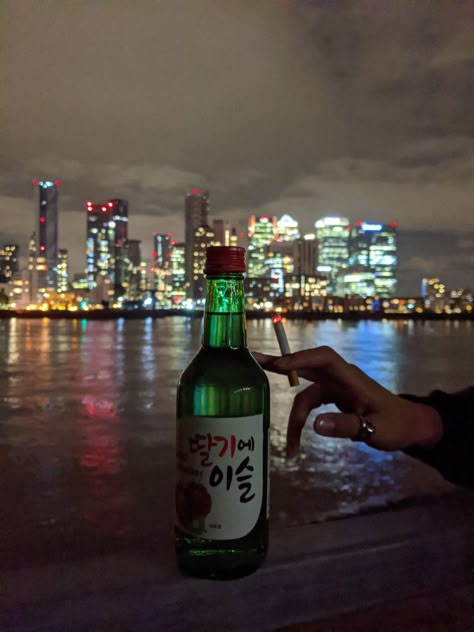 Korean Drinking Alcohol Aesthetic, Korean Drinks Aesthetic Soju, Soju Aesthetic Night, Korea Club, Soju Aesthetic, Party Night Club Aesthetic, Night Club Aesthetic, South Korea Seoul, Clubbing Aesthetic