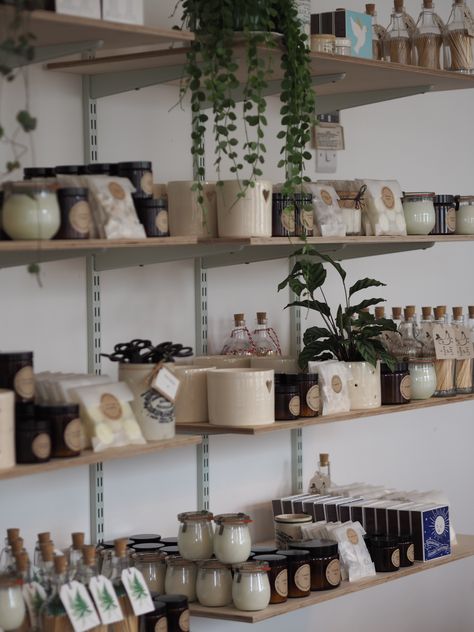 Candle Warehouse Ideas, Candle Store Design, Candle Shop Interior Design, Candle Shop Aesthetic, Botanical Store, Candle Shop Interior Set, Boho Soap Shop, Candle Shop Interior, Candle Studio Ideas