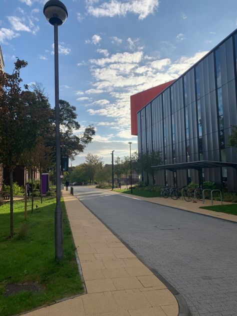 Leeds Beckett University, Leeds, University