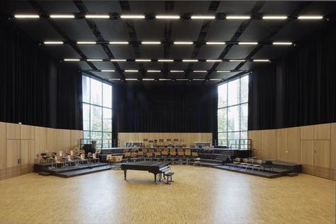 Dance Studio Decor, Music Room Design, Classroom Interior, Theater Architecture, Lectures Room, Spa Interior Design, Small Hall, Rehearsal Room, Building Interior