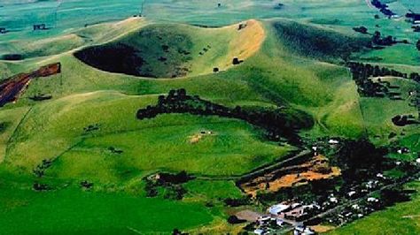 Noorat, Victoria: The Australian town that doesn’t technically exist Extinct Volcano, Volcano, Golf Courses, Australia, Hiking, Around The Worlds, Wonder, Travel