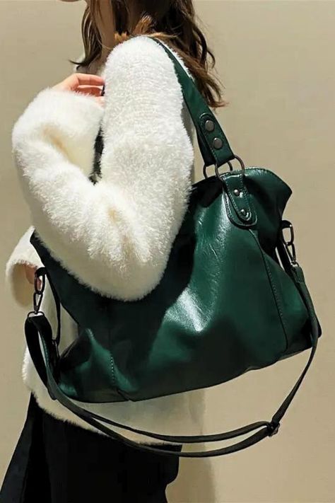 Bag Inspo Aesthetic, Big Bags For Women, Big Leather Bag, Bag Outfit Ideas, Big Shoulder Bag, Soft Leather Crossbody Bag, Uni Bag, Big Tote Bags, Big Handbags