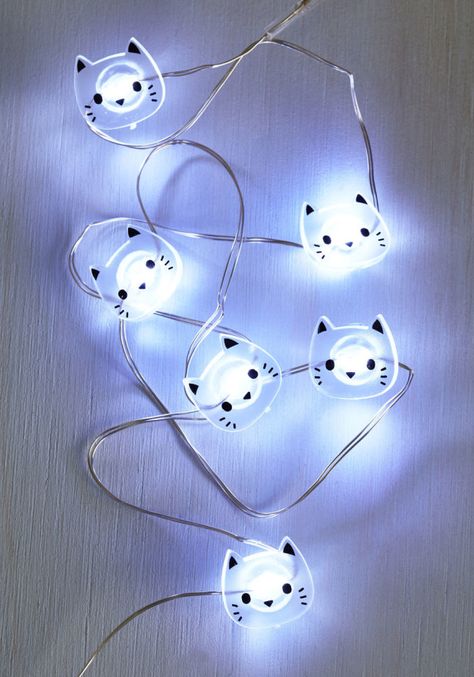 String lights that really illuminate your love for cats. | 29 Gifts That Even The Most Heartless People Would Adore Cat Led Light, Cat Decorations, Kitty Stuff, Kawaii Room, Natural Home Decor, Cool Ideas, Cat Decor, Cute Room Decor, Décor Diy