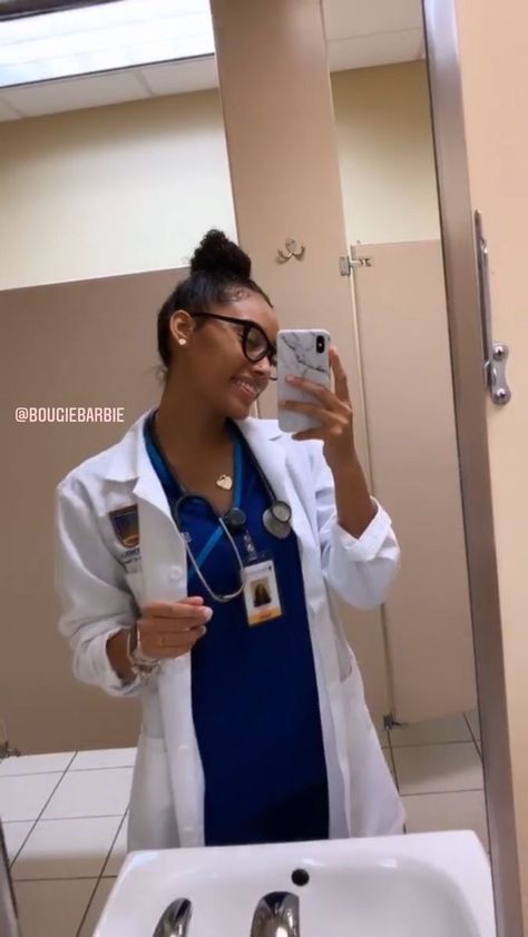 follow @𝐀𝐒𝐇𝐋𝐄𝐘 for more. Nurse Outfit Scrubs, Nursing School Inspiration, Nursing Goals, Nursing Motivation, Nursing School Motivation, Scrub Style, Life Goals Future, Nurse Aesthetic, Nurse Inspiration