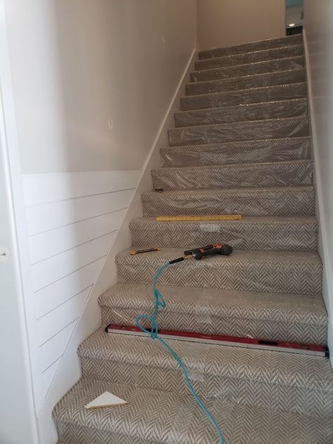 Shiplap Stairs, Shiplap Staircase Wall, Shiplap Stairwell, Shiplap Staircase, Shiplap Trim, Stairwell Ideas, Stairway Wall, Wood Shiplap, Shiplap Boards