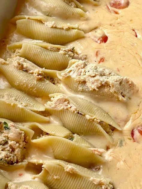 Cajun Chicken Stuffed Shells, Cajun Stuffed Shells, Cajun Cream Sauce, Creamy Cajun Chicken, Chicken Stuffed Shells, Cajun Salmon, Stuffed Shells Ricotta, Jumbo Pasta Shells, Cream Sauce Recipes