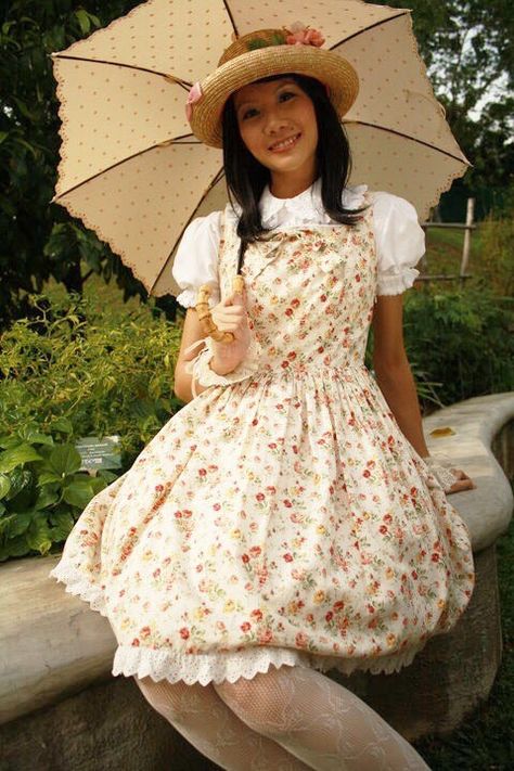 Country Lolita, Going Out Looks, Japanese Street Fashion, Fabulous Dresses, J Fashion, Nature Girl, Lolita Fashion, Style Outfits, Japanese Fashion