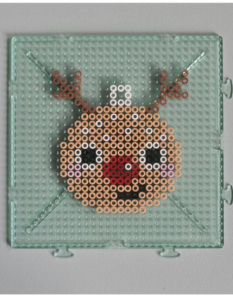 Perler Bead Patterns Ornaments, Ornament Perler Beads, Peeler Bead Christmas Ornaments, Christmas Fuse Bead Patterns, Iron Beads Christmas, Hama Beads Christmas Ornaments, Christmas Perler Beads Ornaments, Hama Beads Christmas Pattern, Christmas Beaded Ornaments