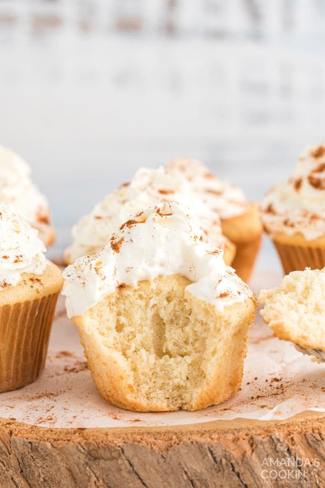 These sweet little apple pie cupcakes are made with 3 ingredients including cake mix, apple pie filling, and eggs. It doesn't get much easier than this! Pineapple Dream Dessert, Apple Pie Cupcakes, Cake Mix Cupcakes, Apple Cupcakes, Blueberry Breakfast Cake, Pie Cupcakes, Strawberry Pie Filling, Easy Apple Pie, Chocolate Peanut Butter Cookies