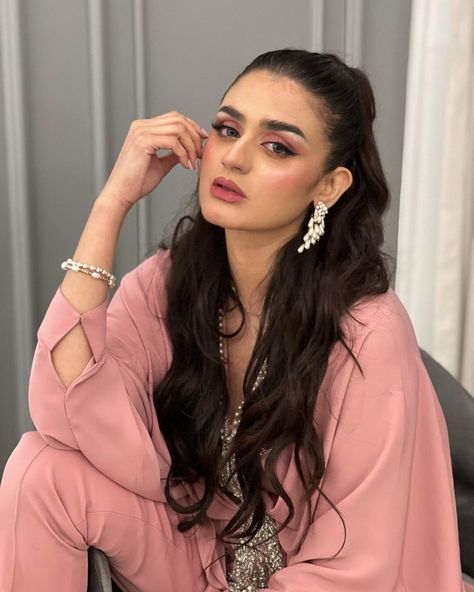 Hira Mani, Boutique Dress Designs, Pakistani Actress, Latest Pics, Best Actress, Stylish Girl, Fashion Illustration, Off Shoulder Dress, Actresses