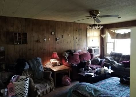 Trailer Park Nostalgia, Trashy House Aesthetic, Aesthetic Trailer Home, Trailerpark Trash Aesthetic, Nostalgic Living Room, Trailer Park Trash Aesthetic, Trailer Park Core, Trashy House, Trashed House