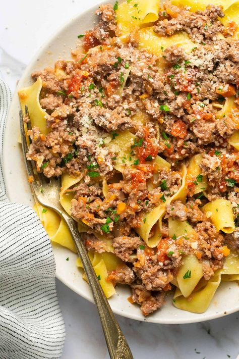 Ragu alla Bolognese Authentic Bolognese Sauce, Authentic Bolognese, Bolognese Sauce Authentic, Best Bolognese Sauce, Gf Meals, Bolognese Sauce Recipe, Main Salad, Best Macaroni Salad, Ragu Recipe