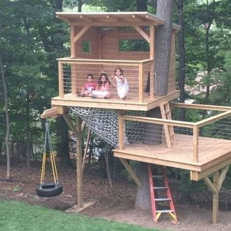 Tree House Bedroom, Tree House Ideas, Treehouse Ideas, Tree House Plans, Tree Fort, Tree House Diy, Tree House Kids, Cool Tree Houses, Outside Play