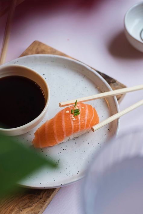 Sushi nigiri for the win Sushi Photography Ideas, Sushi Photo Ideas, Nigiri Photography, Sushi Restaurant Photography, Food Photography Sushi, Sushi Food Photography, Sushi Restaurant Aesthetic, Sushi Photography, Nori Sushi