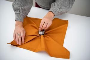 Folding Table Napkins Simple, Napkin Holder Folding Ideas, Cloth Napkins Folding With Ring, Dinner Table Napkin Folding, Dining Room Napkin Folding, Napkin Folding Ideas With Rings How To, Fancy Folded Napkins, Thanksgiving Napkins Rings, How To Napkin Fold