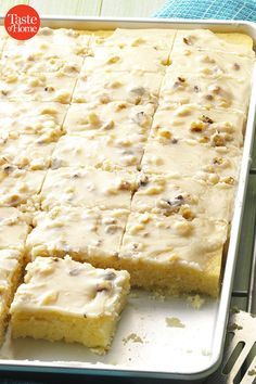 Cake Cooking, Texas Sheet, Texas Sheet Cake, Sheet Cake Recipes, Summer Cakes, Köstliche Desserts, Yummy Sweets, Cooking Food, Sheet Cake