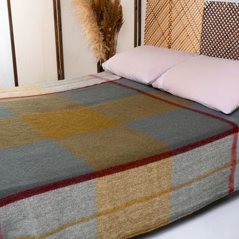 100% WOOL Blanket Queen Soft Merino Couch Plaid Blanket - Etsy Natural House, Plaid Blanket, Apartment Inspiration, Wool Blanket, Cozy Blankets, New Room, Bed Sizes, New Home Gifts, Home Bedroom