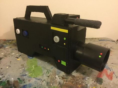 Cardboard Camera, Cardboard Props, Camera Crafts, Carton Diy, Play Props, Diy Camera, Christmas Program, Tape Painting, Box Camera