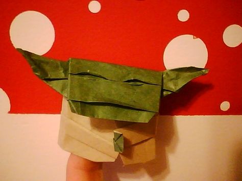 Activity for The Strange Case of Origami Yoda--make your own origami Yoda Origami Yoda Instructions, Romulan Ale, Star Wars Origami, Origami Yoda, Clever Classroom, Origami Stars, The Force Is Strong, Origami Tutorial, Origami Easy