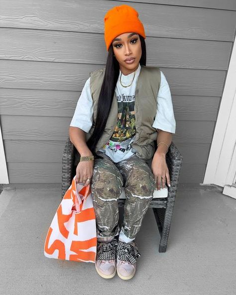 KT on Instagram: "Unenthused." Camo Jacket Outfit, Trill Fashion, Fashion School Outfits, Camo Pants Outfit, Lounge Fashion, Cute College Outfits, Plus Size Baddie Outfits, Camouflage Outfits, Camo Outfits