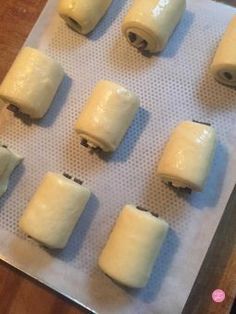 Pains au chocolat maison - Encore un gâteau Dessert Leger, Chocolate Roll, Dessert Boxes, Cooking Chef, Minestrone, Pancake Recipe, How Sweet Eats, Homemade Chocolate, Cafe Food