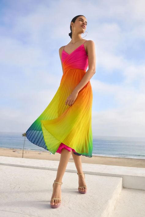 Trina Turk RTW Spring 2024 [PHOTOS] – WWD Chic Midi Dress, Draped Midi Dress, Plisse Dress, Midi Dress Chic, Chic Maxi Dresses, Draped Midi Dresses, Strapless Gown, Spring Fashion Trends, Ombre Color